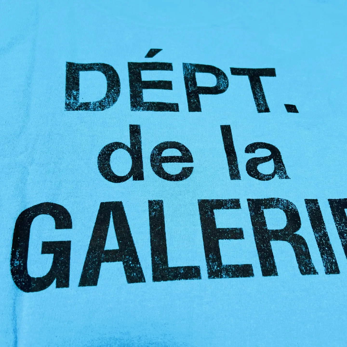 GALLERY DEPT. FRENCH TEE/LIGHT TEAL Lake Blue French Lake Blue S-XL Summer Dopamine Color American Retro Original Same OE Yarn Cone Fabric Garment Dyeing Printing Rewashed Water Distressing Simulates Natural Distressing Effect Correct Accessories Top Purchasing Level